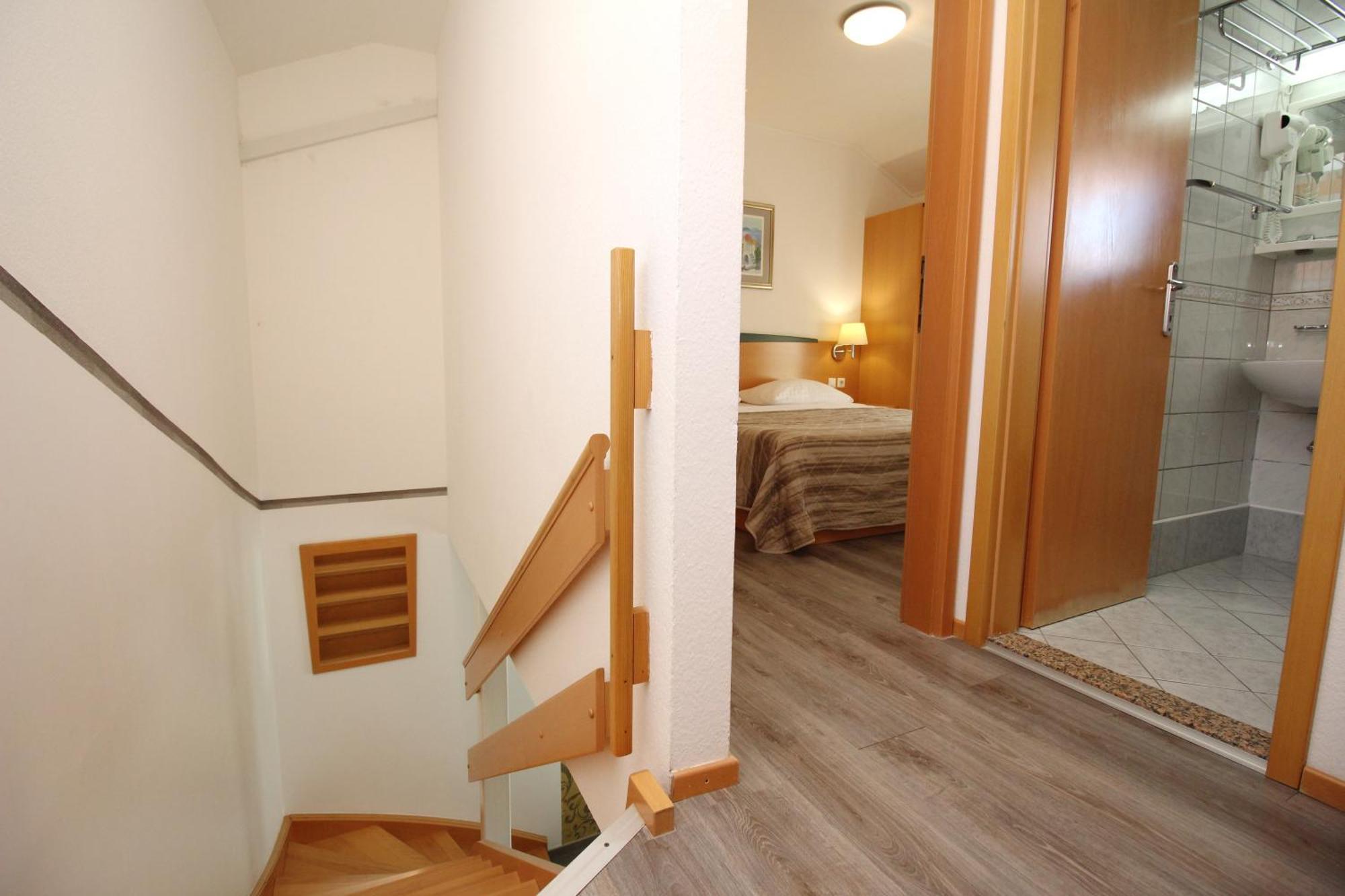 Villas Corinthia Baška Oda fotoğraf